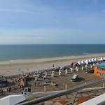 1-102, Seeseite, Haus Metropol, 5Etage